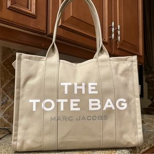 Large Marc Jacobs The Tote Bag Beige